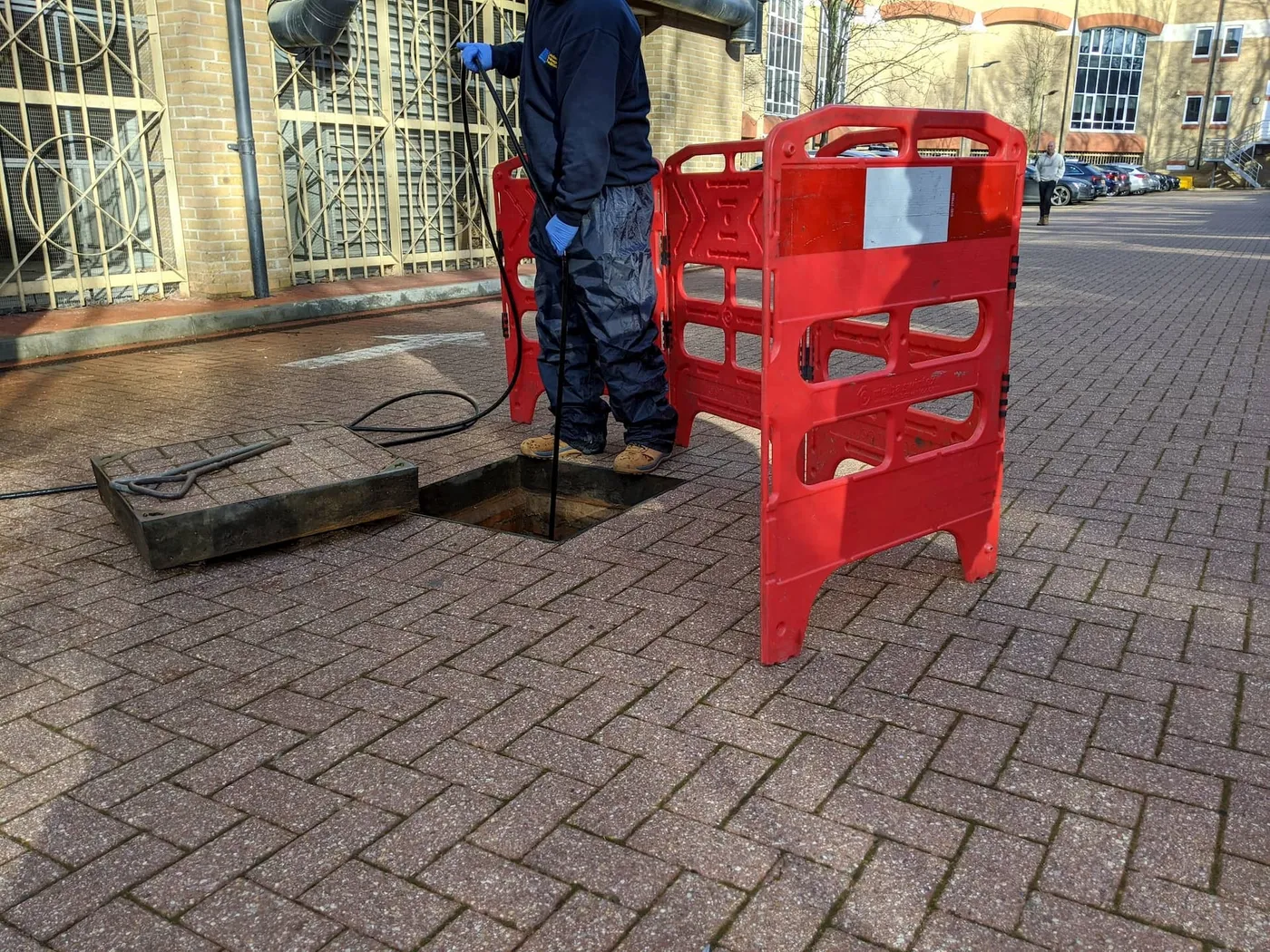 Manhole inspection